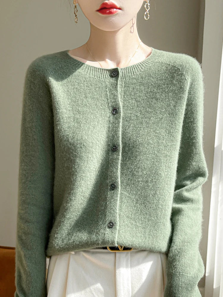 Bellatrix - Élégant cardigan en laine mérinos