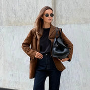 Molly - Blazer à revers en daim marron, chic et chaud